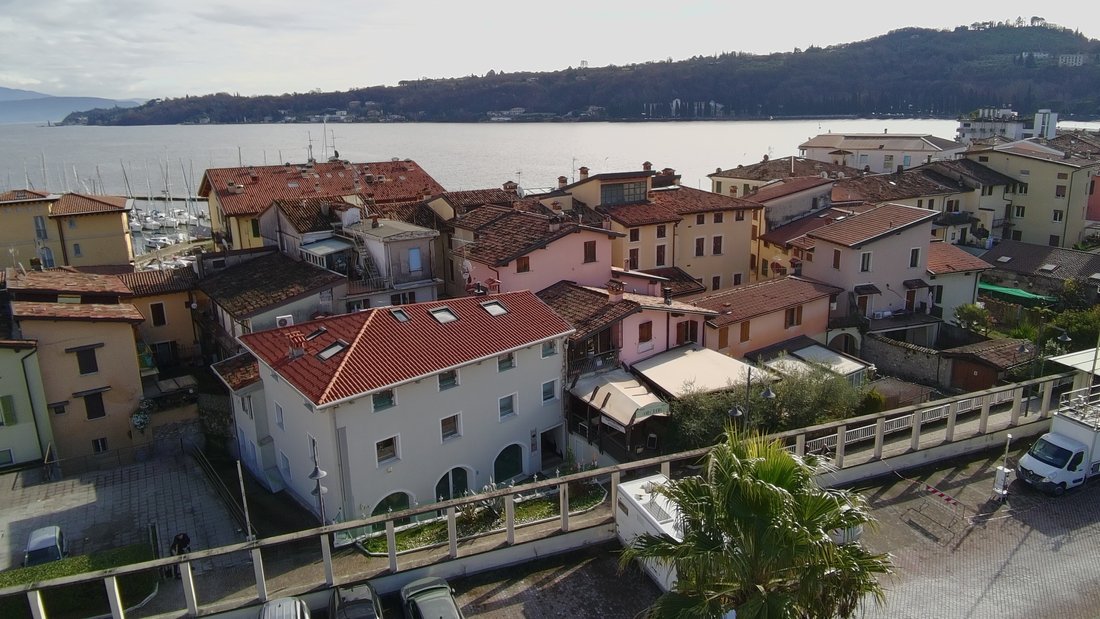 Penthouse in Salo, Lombardy, Italy 2 - 17225179