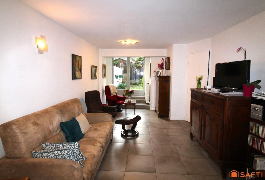 House in La Faiencerie-Le Clos Saint Cyr, Bourg-la-Reine, France 2 - 16964893