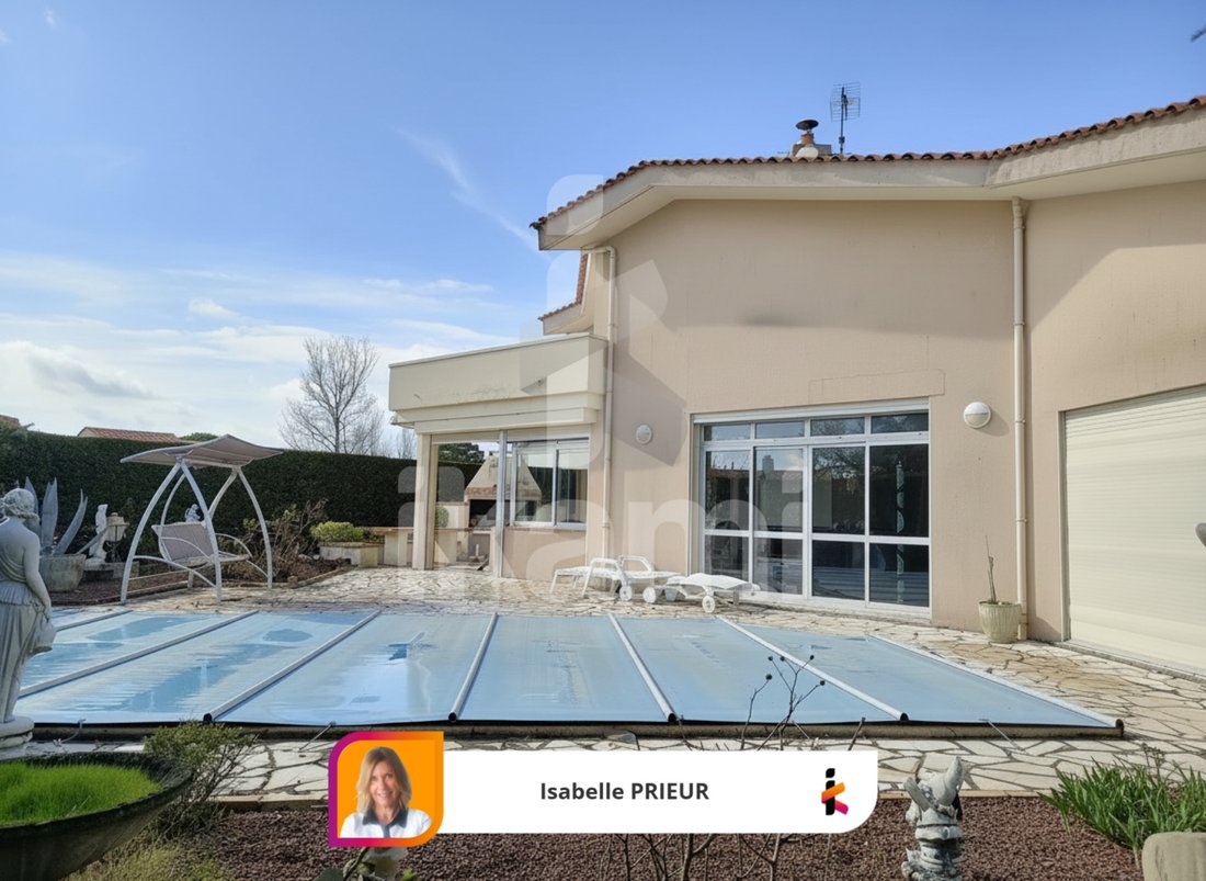 House in Les Sables-d'Olonne, Pays de la Loire, France 2 - 17223607