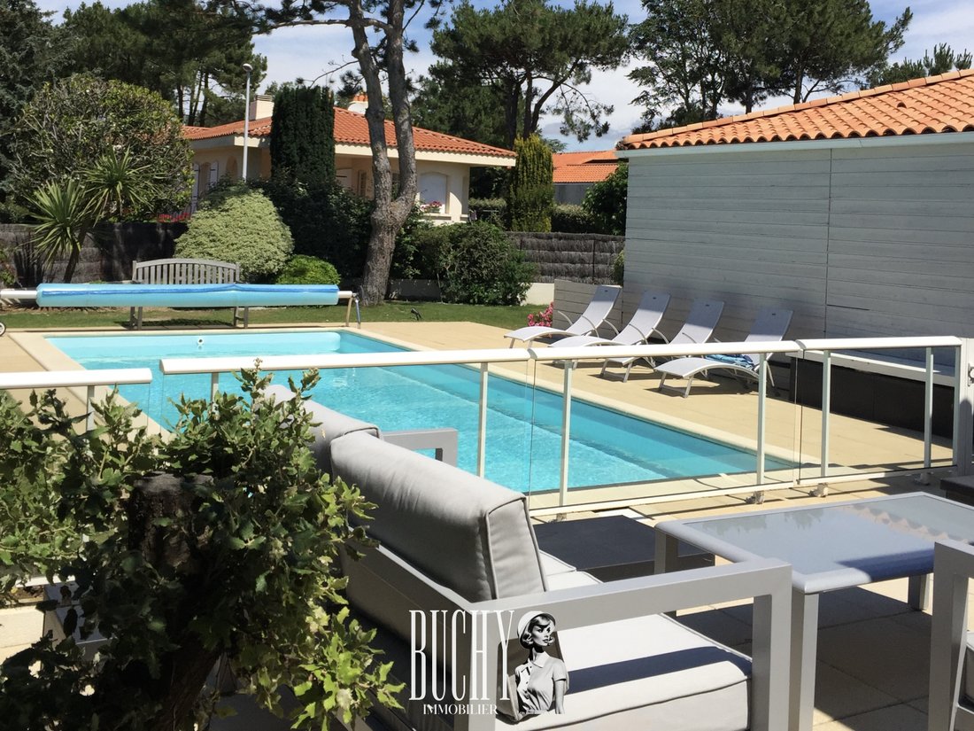 House in Olonne-sur-Mer, Les Sables-d'Olonne, France 1 - 17146445