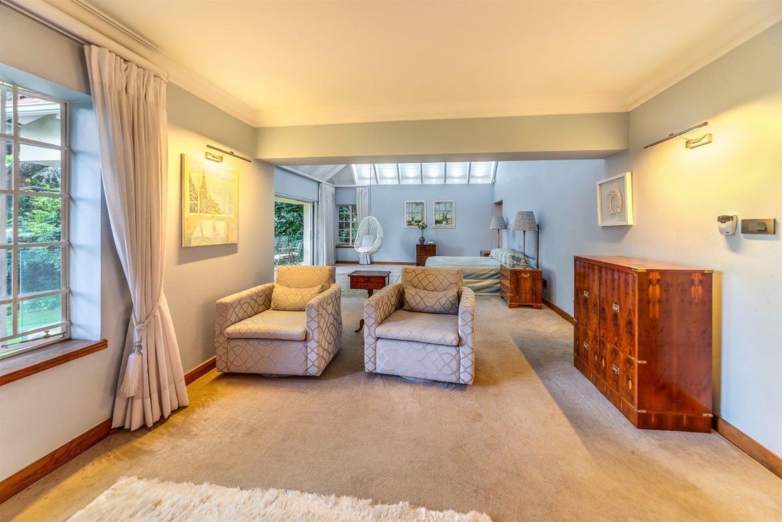 House in Benmore Gardens, Gauteng, South Africa 5 - 17222625