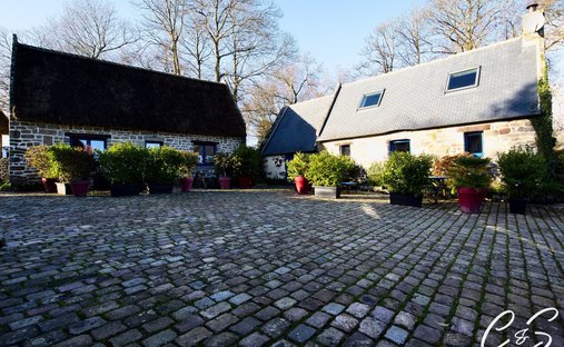 House in Combrit, Brittany, France 1