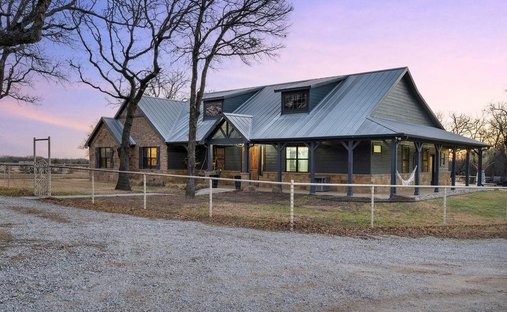 House in Decatur, Texas, United States 1