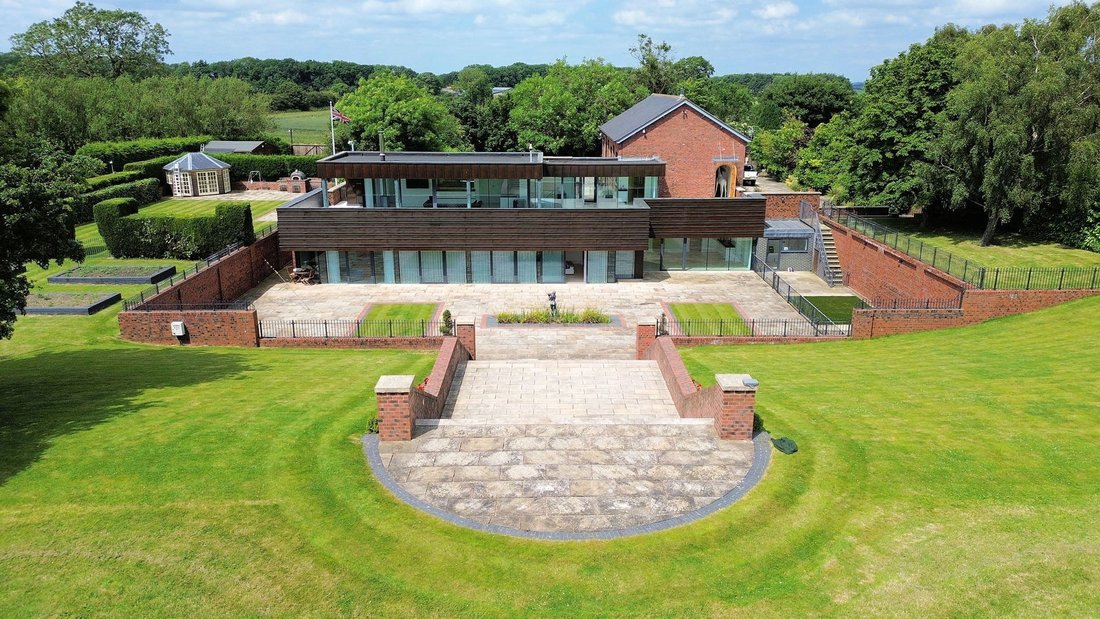 House in Barlborough, England 1 - 14559277