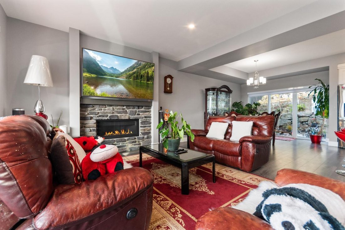 House in Chilliwack, British Columbia, Canada 4 - 17219272