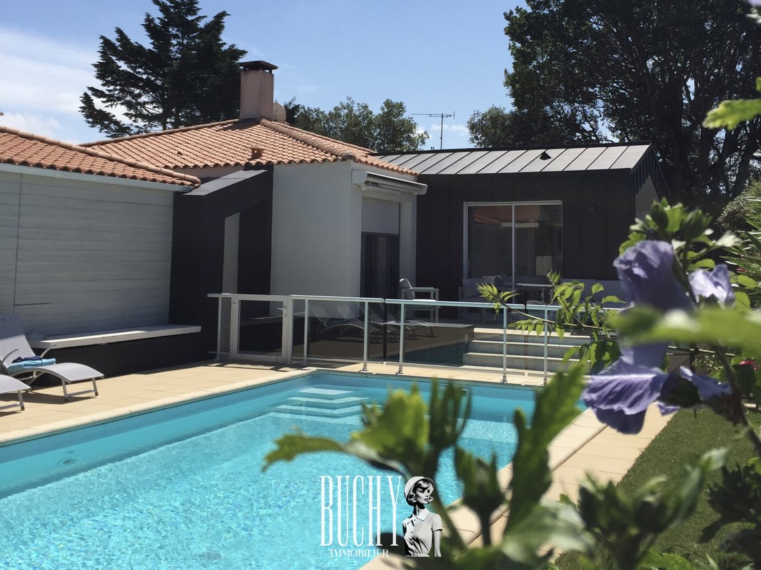 House in Olonne-sur-Mer, Les Sables-d'Olonne, France 2 - 17146445