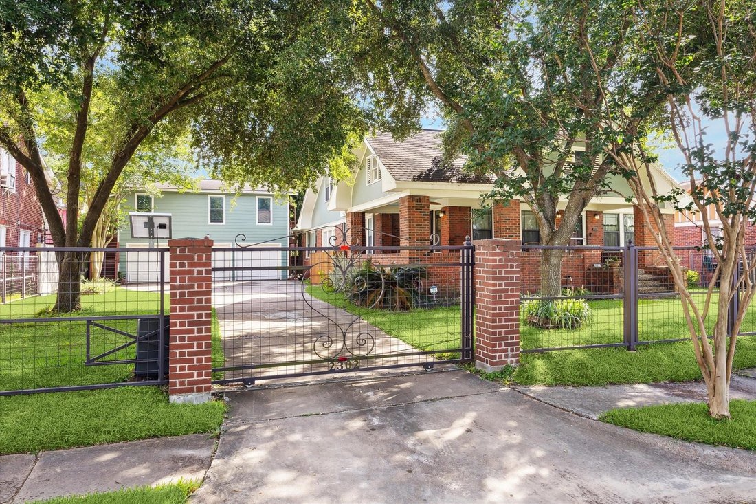 House in Houston, Texas, United States 2 - 17228229