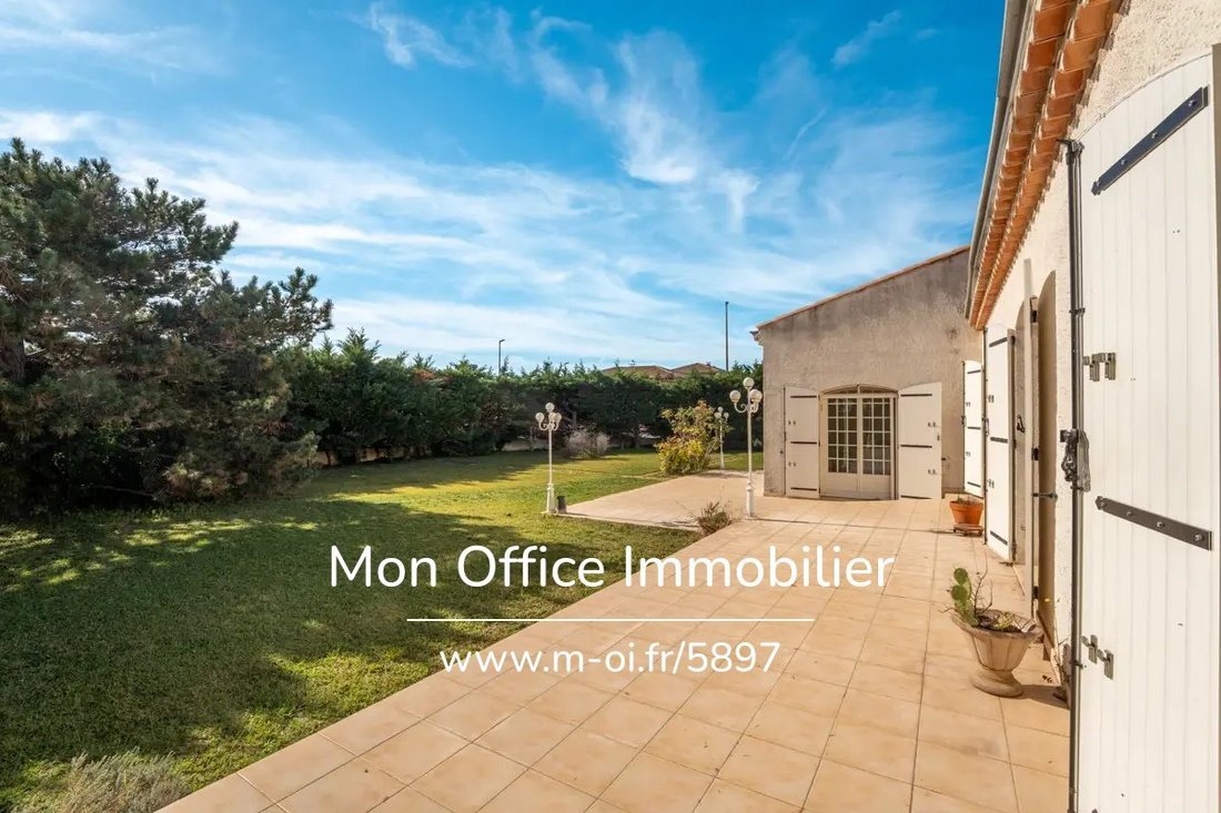 House in Istres, Provence-Alpes-Côte d'Azur, France 4 - 17228816