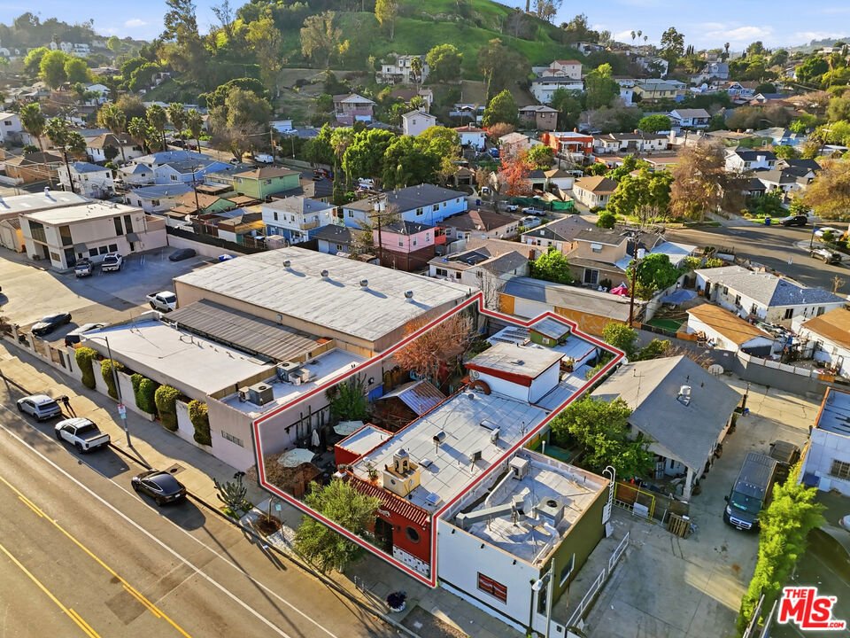 Los Angeles, California, United States 3 - 17224767