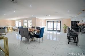 House in Merrick, New York, United States 3 - 17103576