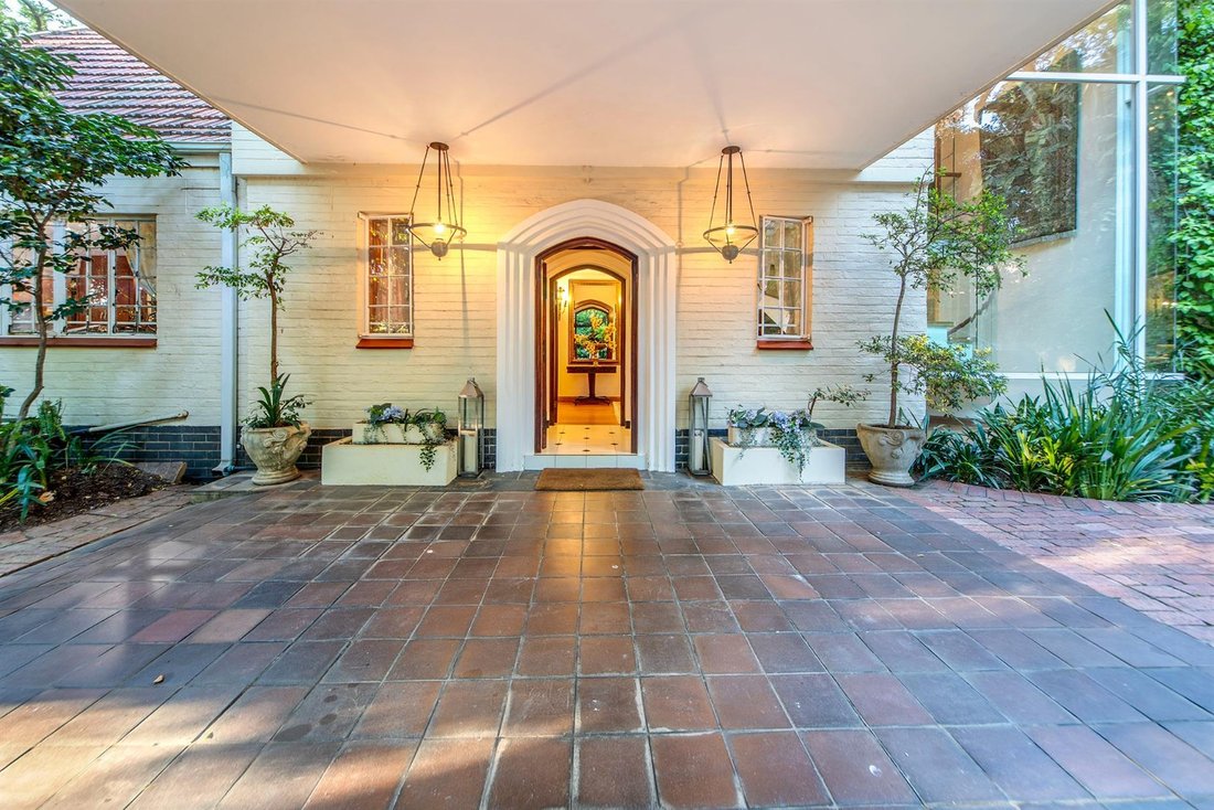 House in Benmore Gardens, Gauteng, South Africa 2 - 17222625