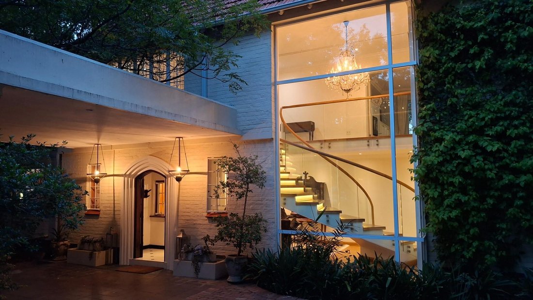 House in Benmore Gardens, Gauteng, South Africa 1 - 17222625