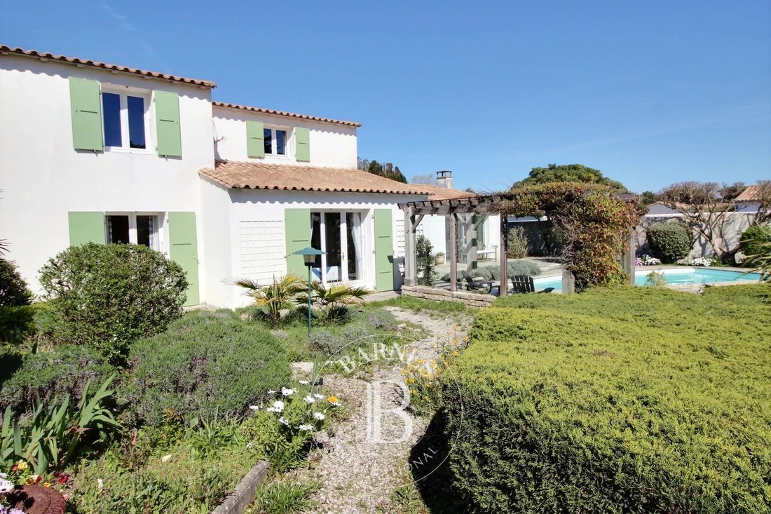 House in Sainte-Marie-de-Ré, Nouvelle-Aquitaine, France 2 - 17220446