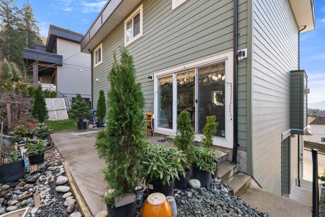 House in Chilliwack, British Columbia, Canada 2 - 17219272