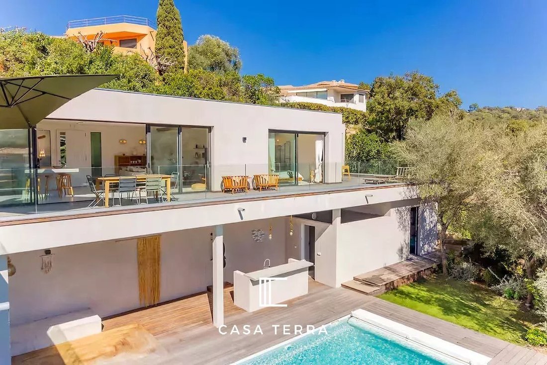 Villa in Zonza, Corsica, France 2 - 15992419
