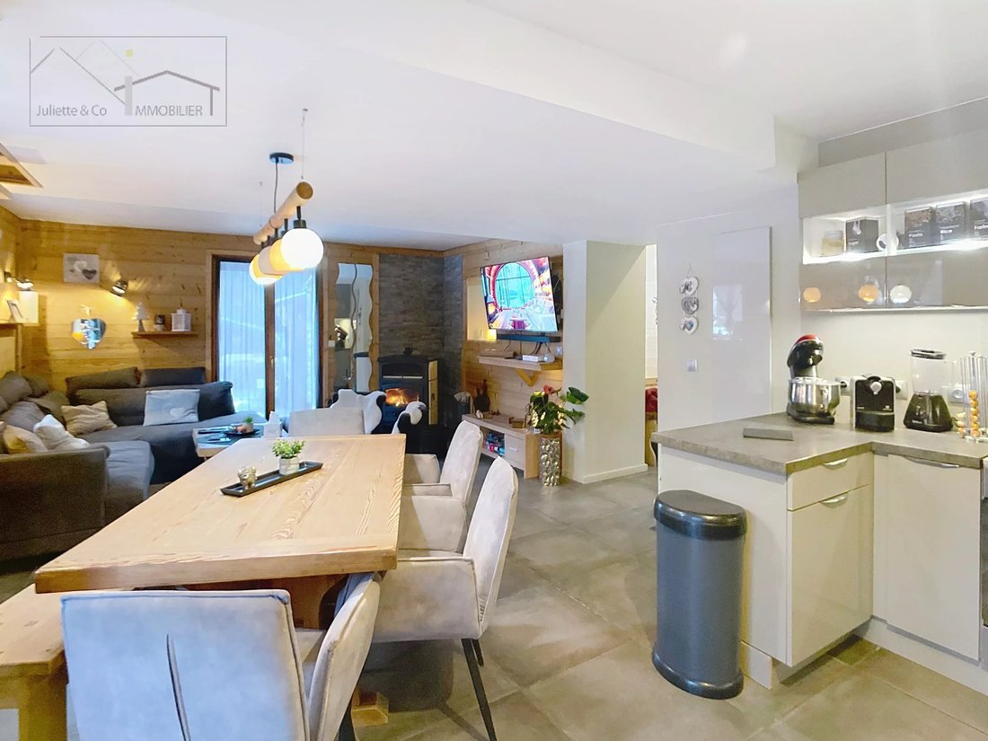 Chalet in Les Houches, Auvergne-Rhône-Alpes, France 2 - 17220719