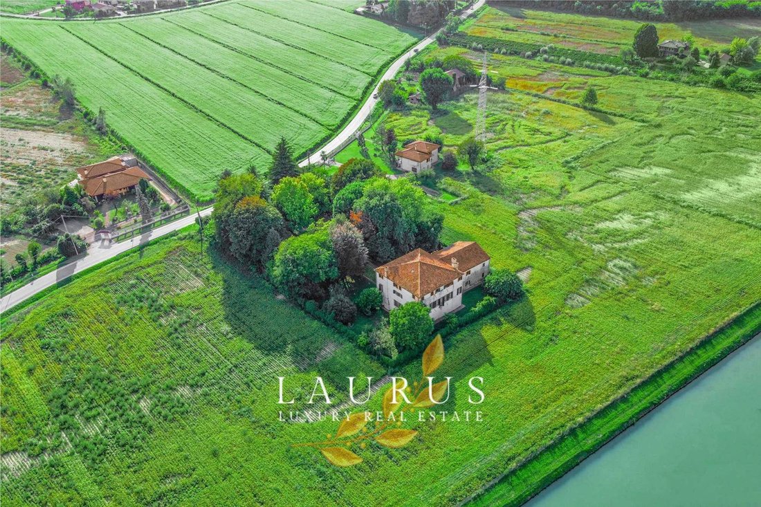 Villa in Dolo, Veneto, Italy 3 - 17221482