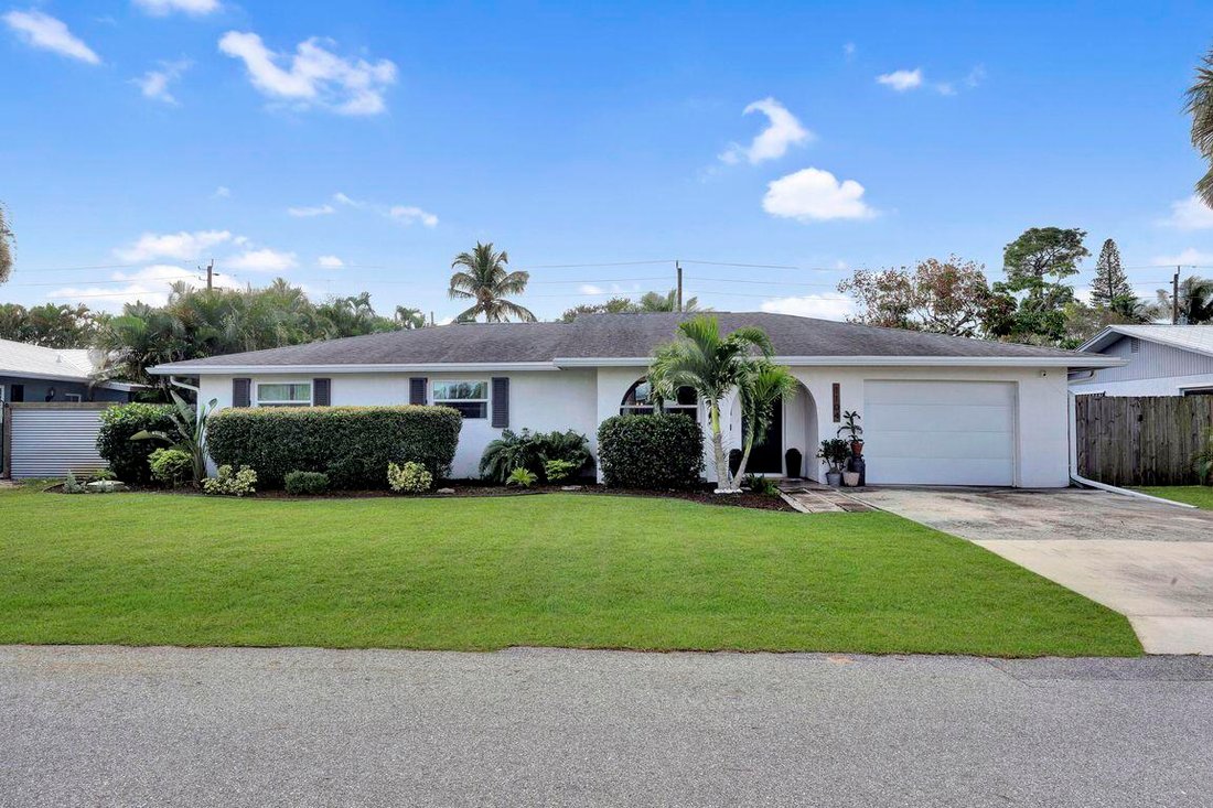 House in Stuart, Florida, United States 3 - 16011275
