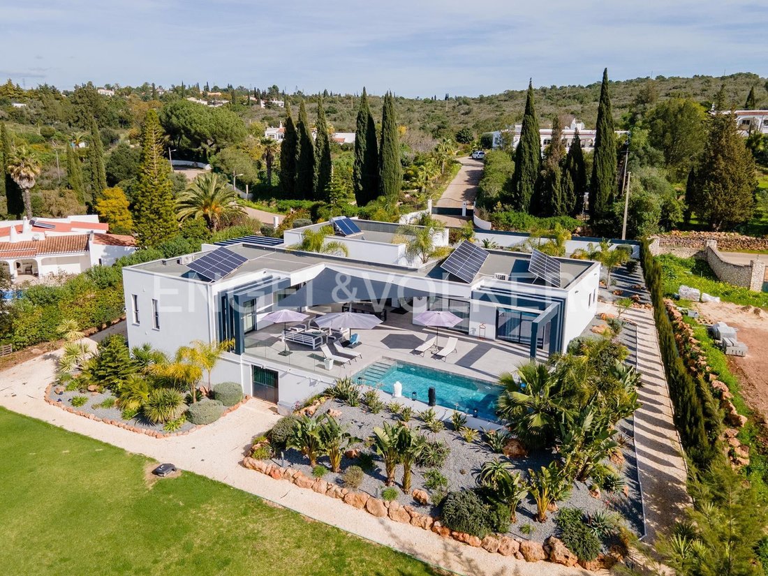 Villa in Portimao, Algarve, Portugal 1 - 17230049