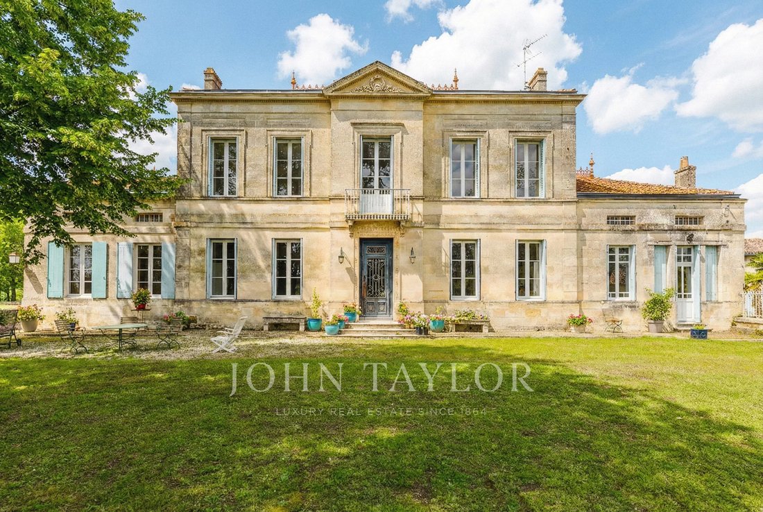 Farm Ranch in Cussac-Fort-Medoc, Nouvelle-Aquitaine, France 1 - 14011214