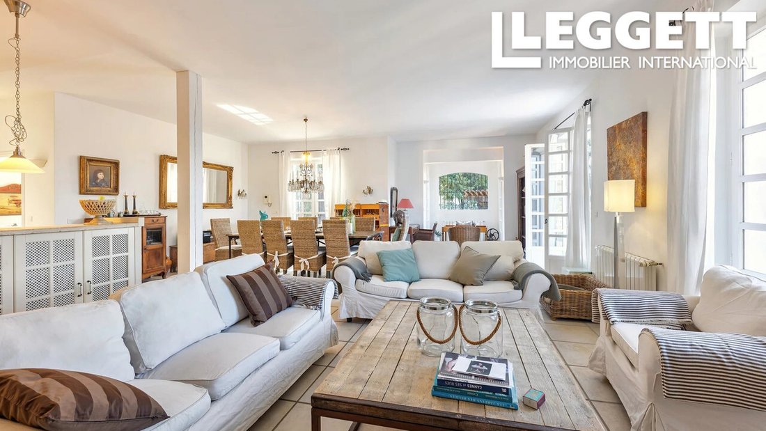 Villa in Mougins, Provence-Alpes-Côte d'Azur, France 3 - 17220917