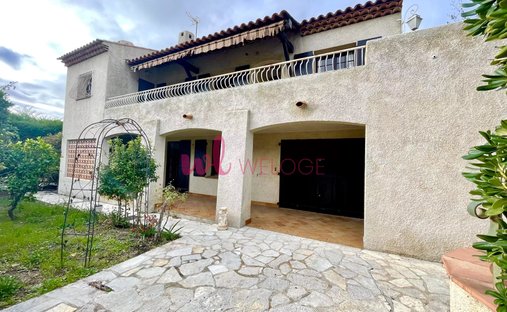 House in Toulon, Provence-Alpes-Côte d'Azur, France 1