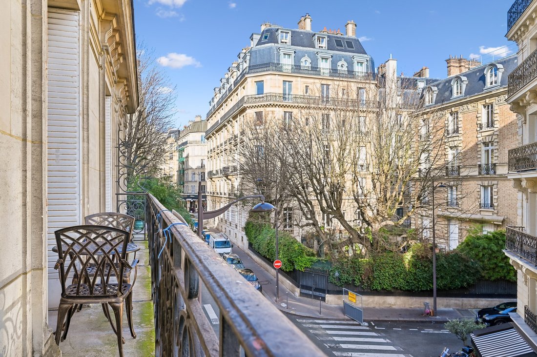 Apartment in Vaugirard-Parc des Expositions, Paris 15e Arrondissement, Paris 2 - 17231820