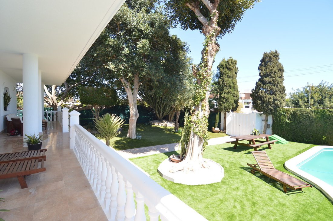Villa in Torrevieja, Valencian Community, Spain 3 - 17224034
