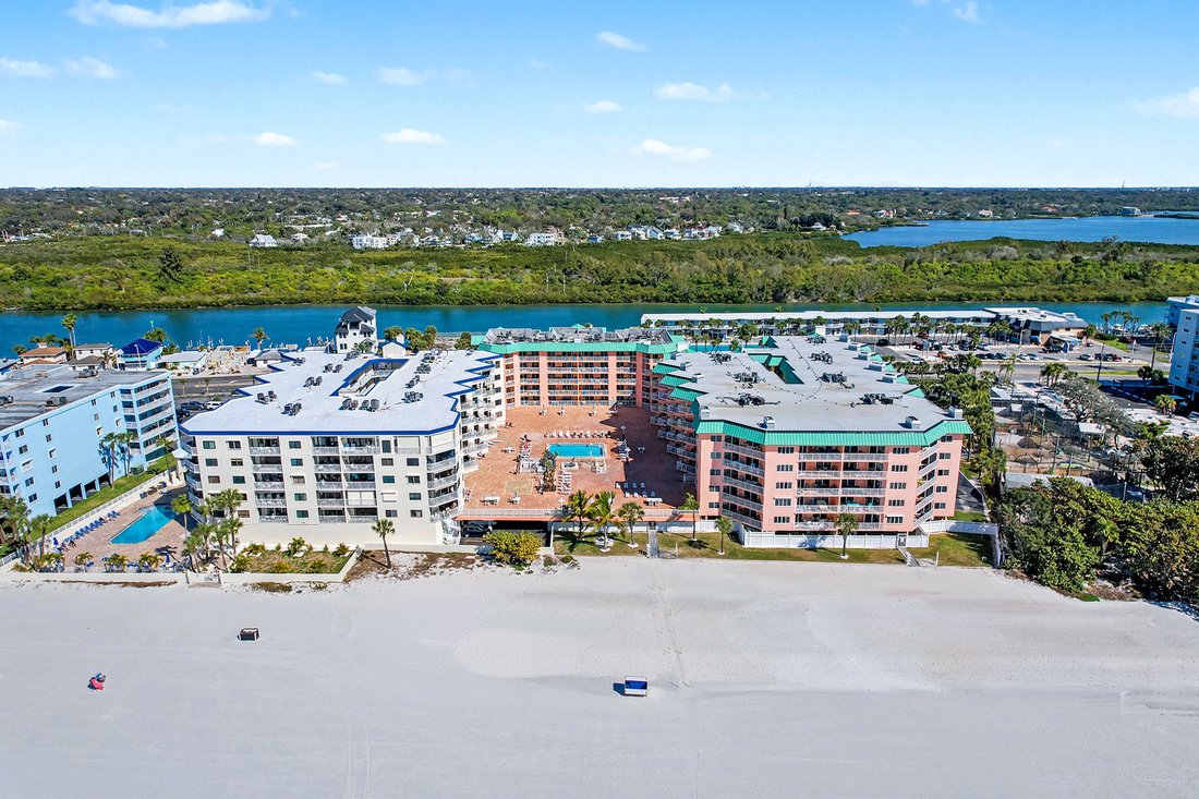 Condo in Indian Shores, Florida, United States 1 - 17225113