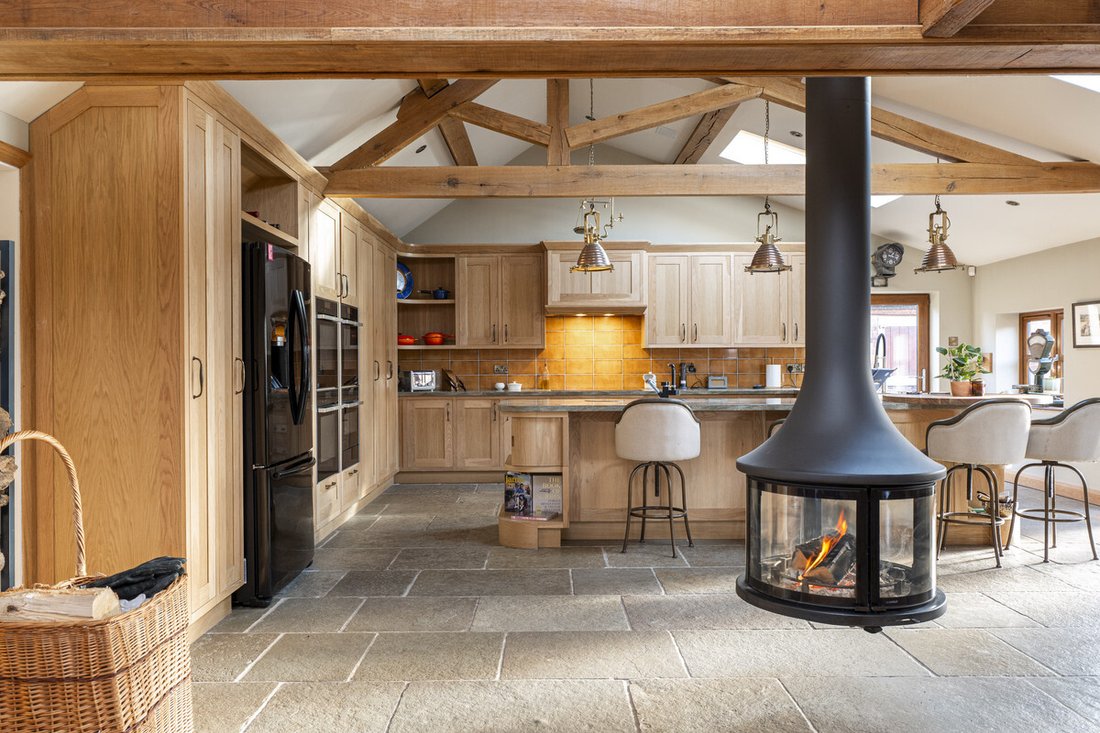 Farm Ranch in Lichfield, England 2 - 17222733
