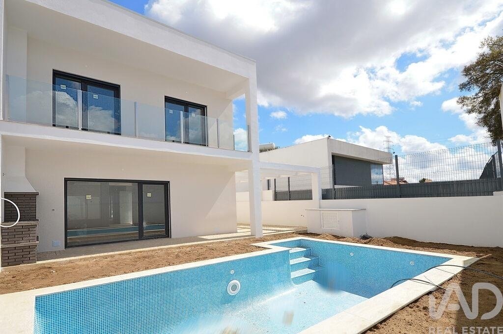 House in Fernao Ferro, Setubal, Portugal 1 - 14946012