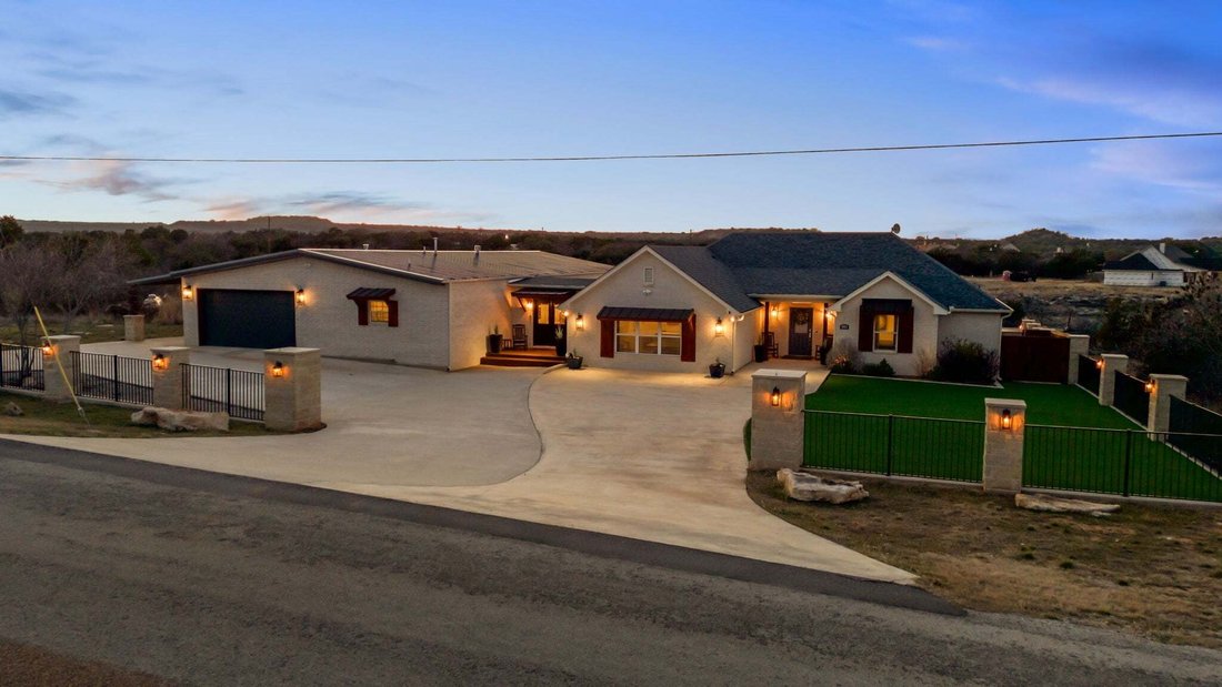 House in Graford, Texas, United States 2 - 17226631