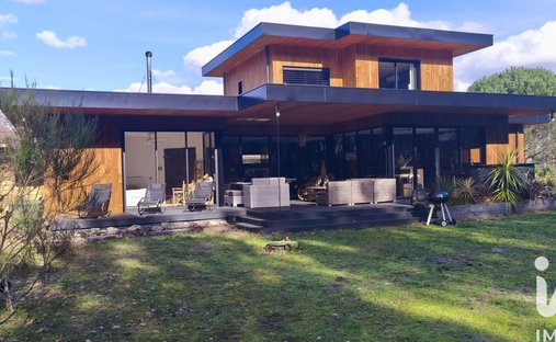 House in Saint-Paul-en-Born, Nouvelle-Aquitaine, France 1