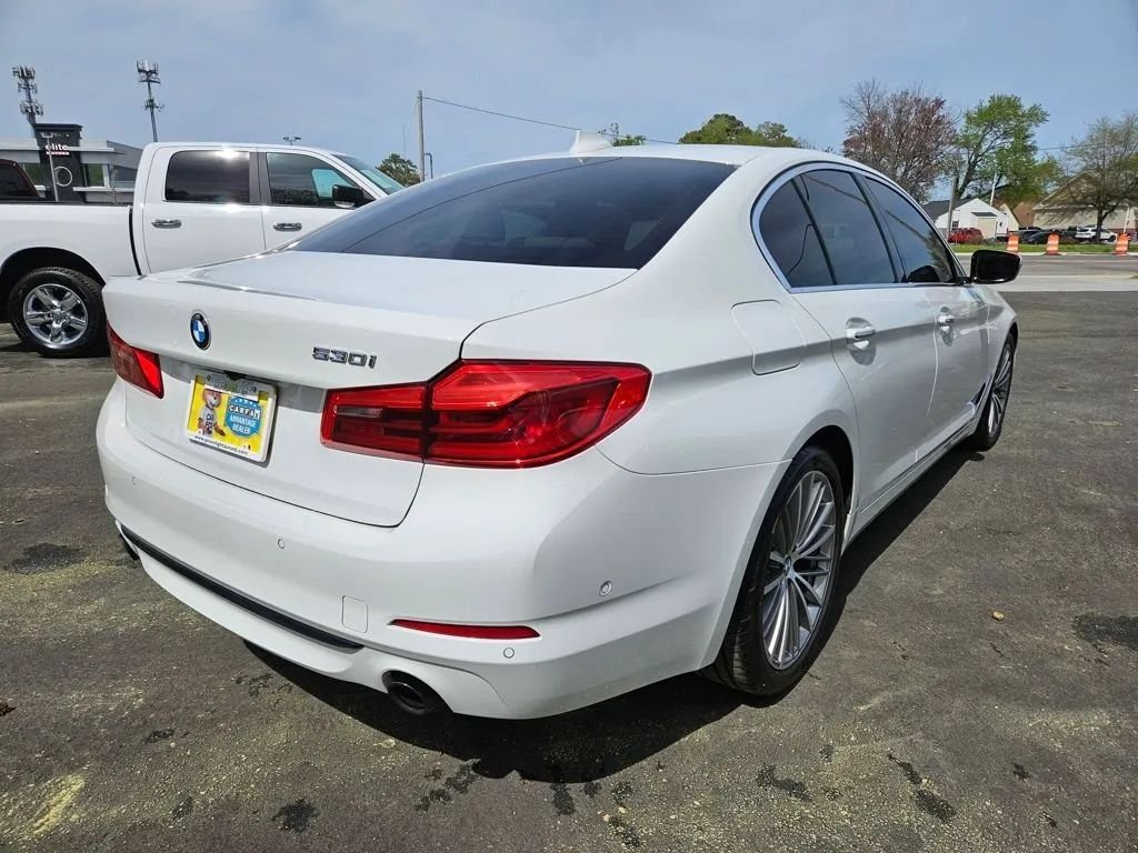 Sedan in Virginia Beach, VA, United States 5 - 16761021