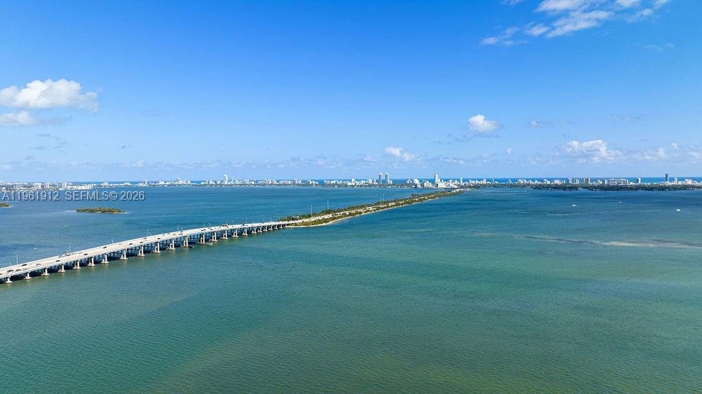 Condo in Miami, Florida, United States 3 - 17228540
