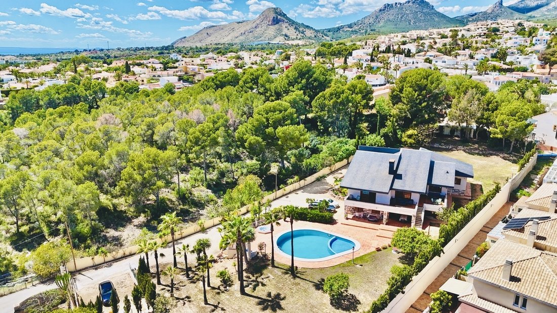 Villa in la Nucia, Valencian Community, Spain 2 - 17224014