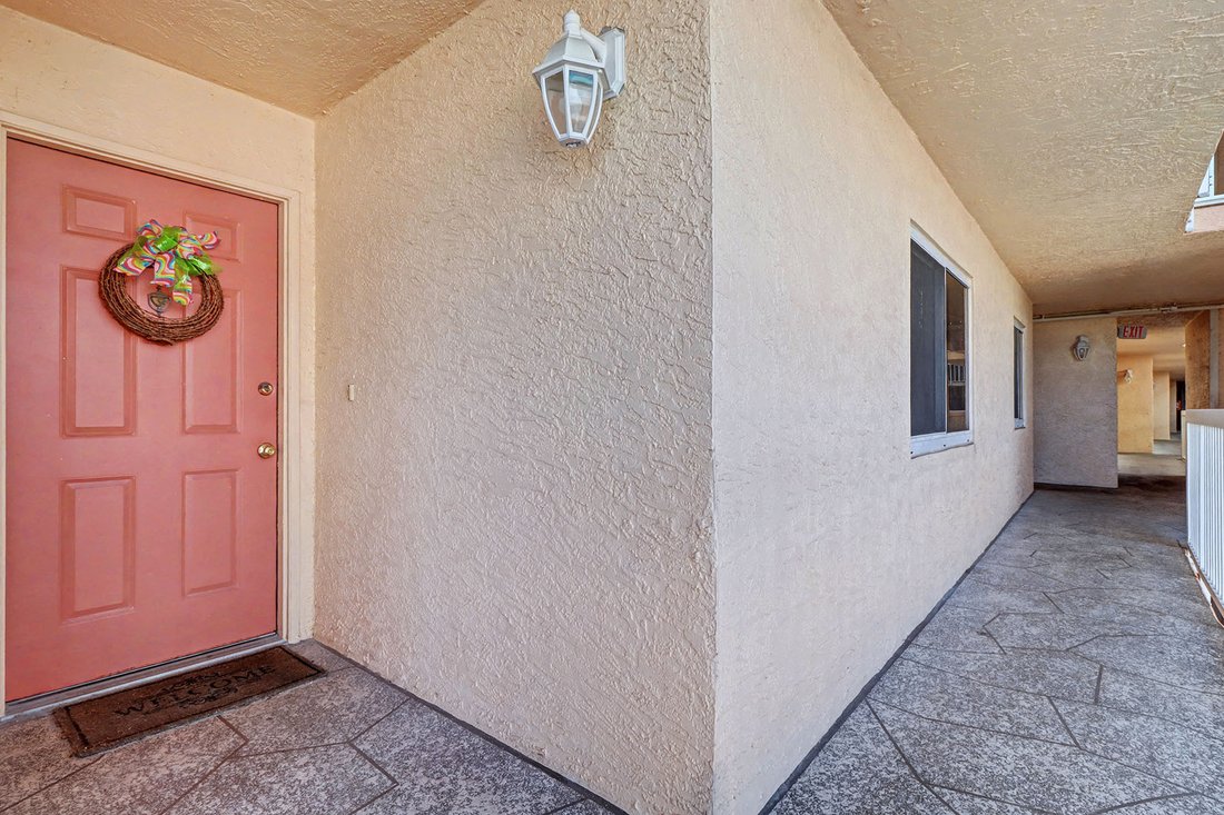Condo in Indian Shores, Florida, United States 5 - 17225113