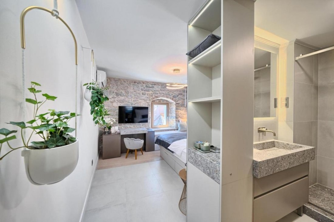 Varos, Split, Split-Dalmatia County 2 - 17228930