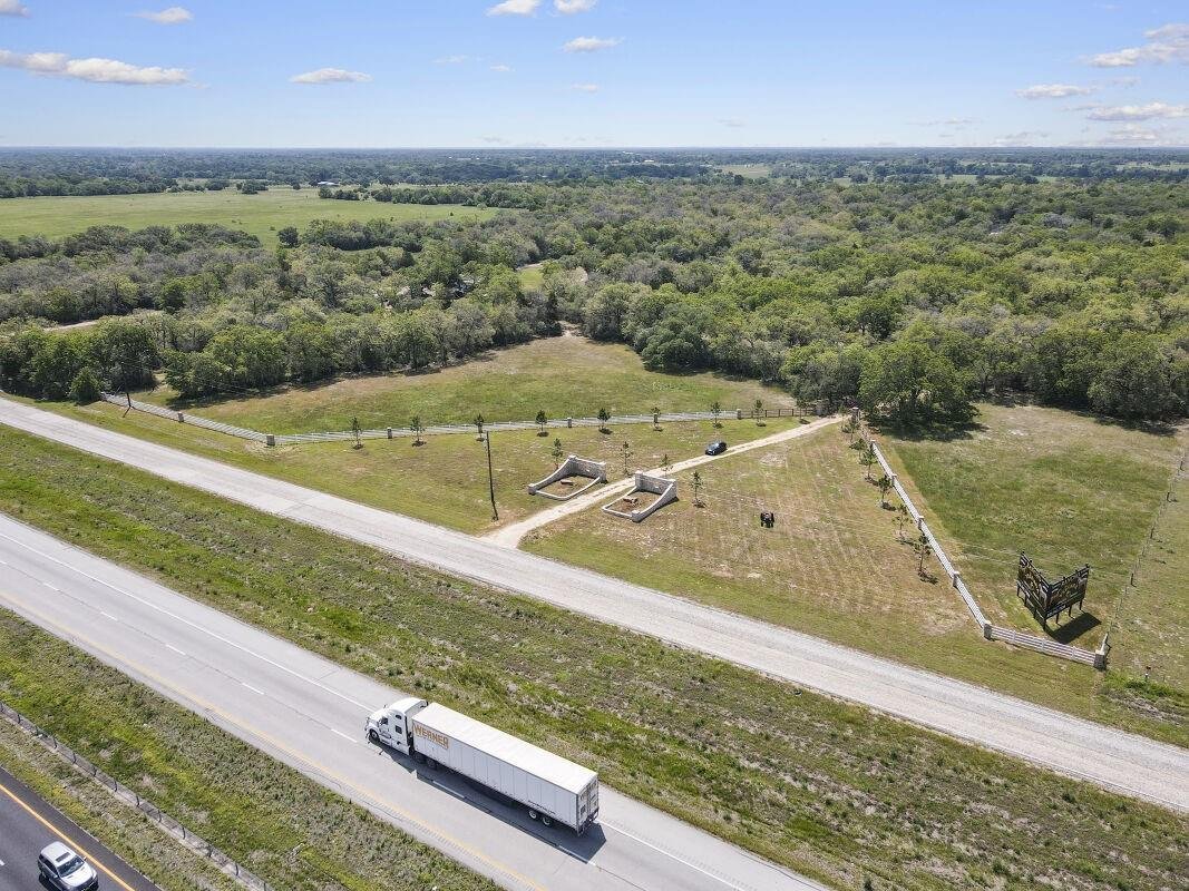 House in Weimar, Texas, United States 2 - 17228261