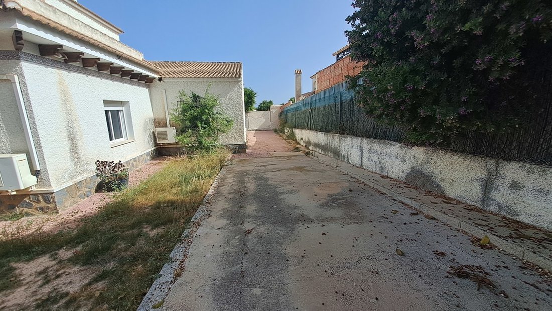 Villa in Orihuela, Valencian Community, Spain 2 - 17224045