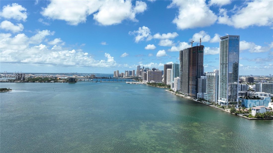 Condo in Miami, Florida, United States 4 - 17228544
