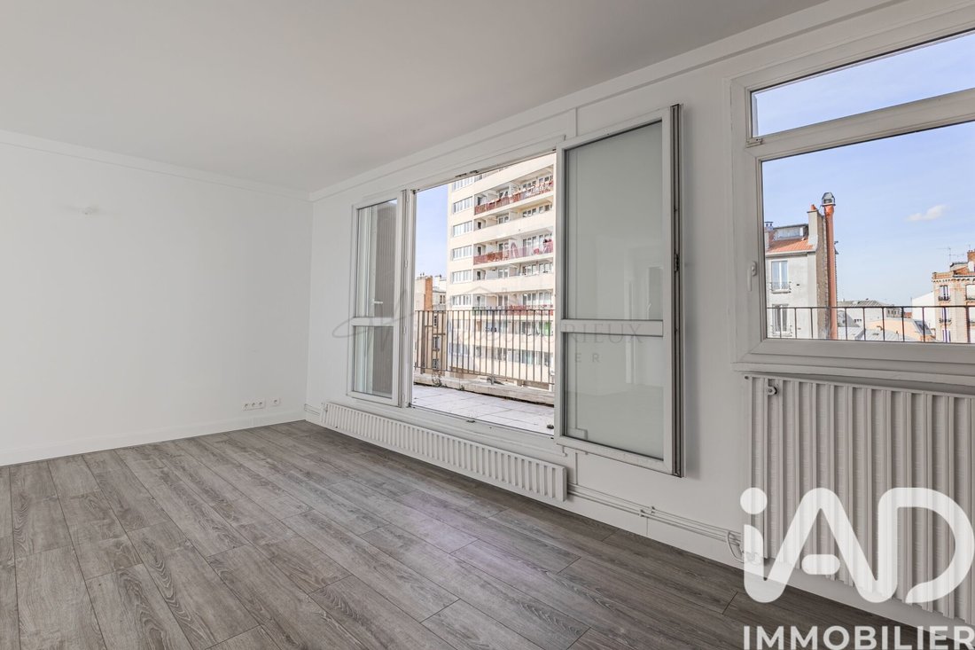 Apartment in Les Lilas, Ile-de-France, France 4 - 17227870