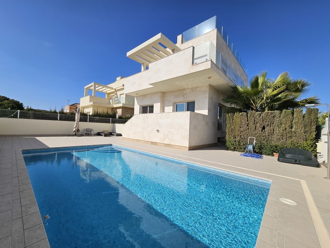 Villa in La Zenia, Orihuela, Valencian Community 2 - 17223987