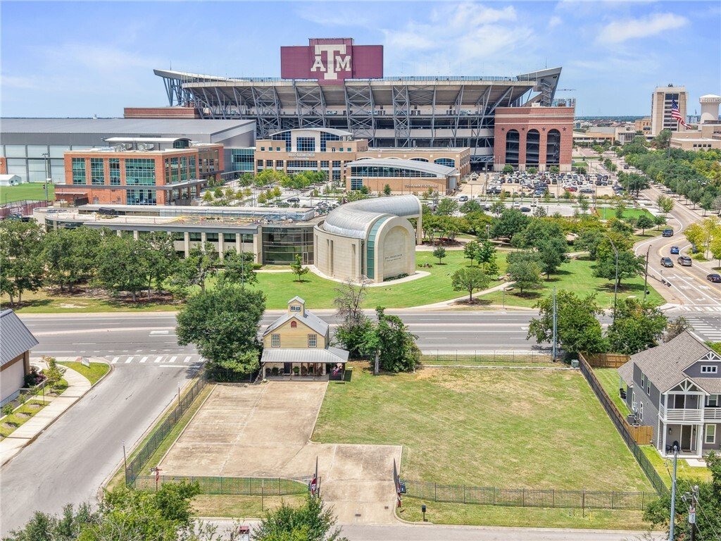 House in College Station, Texas, United States 1 - 16070885