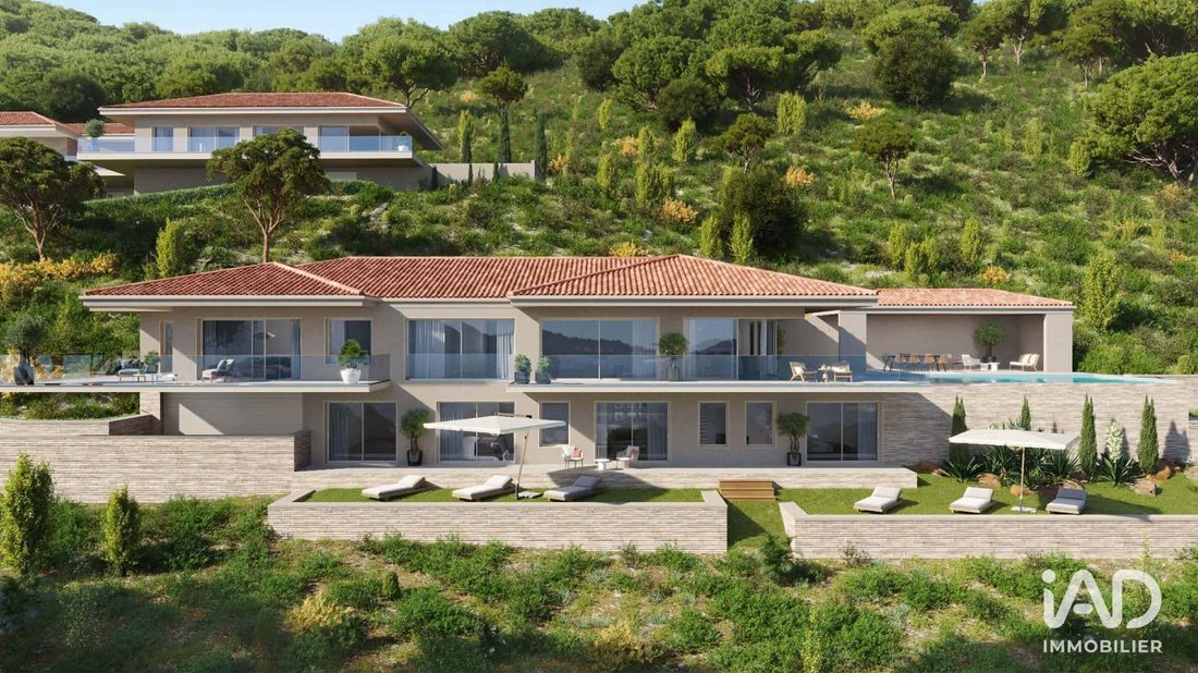 House in Grimaud, Provence-Alpes-Côte d'Azur, France 1 - 17227575