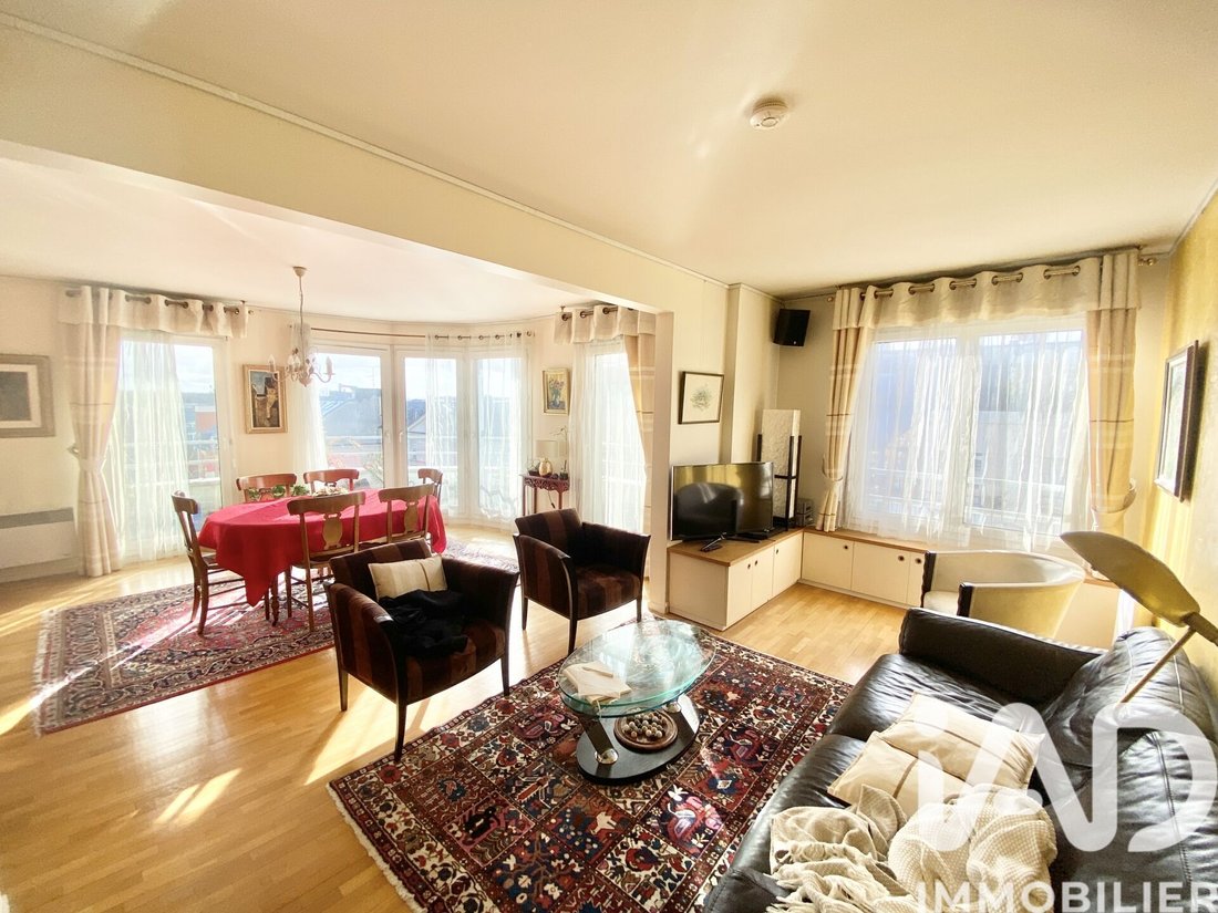 Apartment in Suresnes, Ile-de-France, France 1 - 17227290