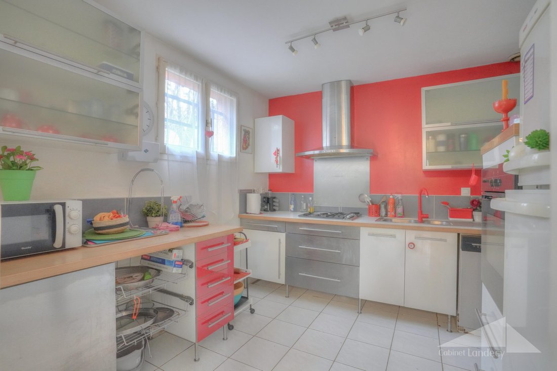 House in Ferney-Voltaire, Auvergne-Rhône-Alpes, France 4 - 17229228
