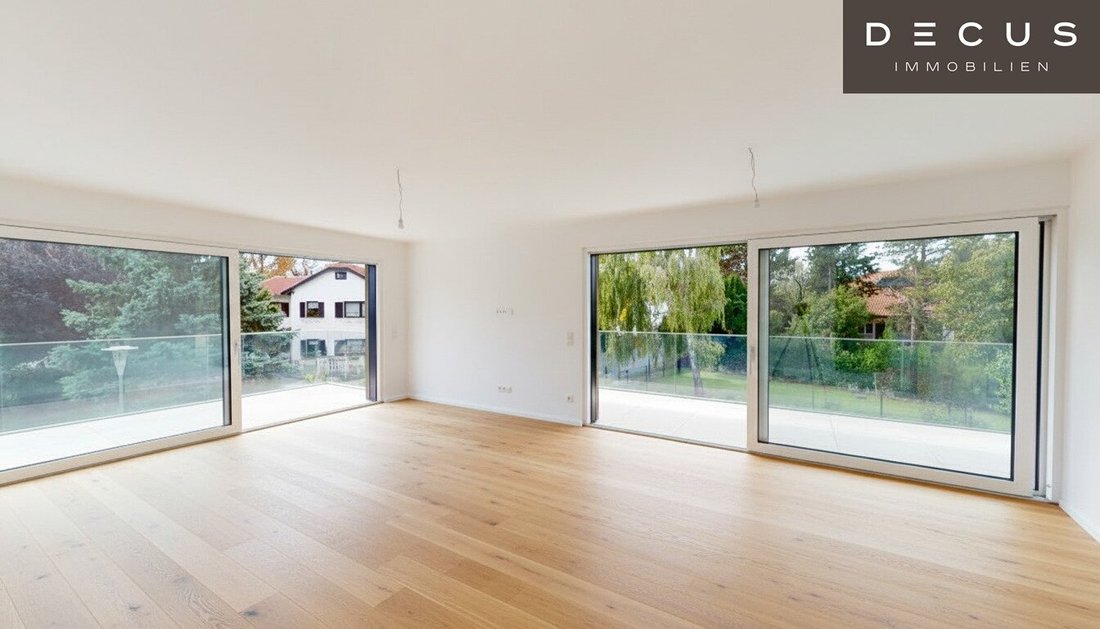 | Provisionsfrei | Moderne Architektur | Grosser Garten |