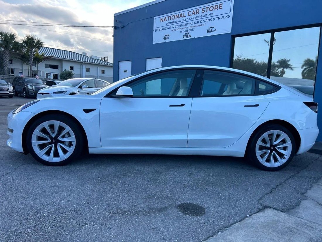 Sedan in West Palm Beach, FL, United States 4 - 16804866