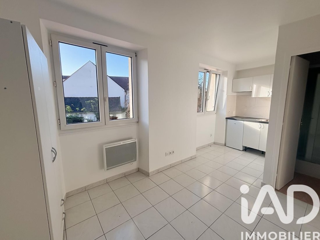 La Queue-les-Yvelines, Ile-de-France, France 3 - 17227706